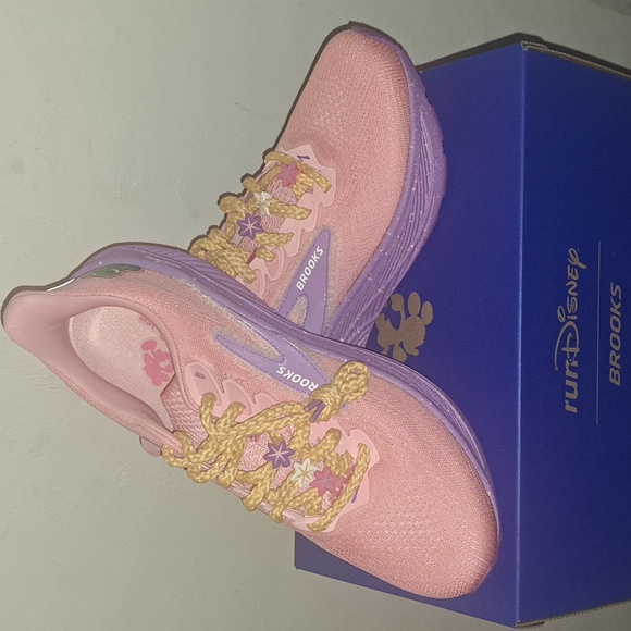NEW,Brooks,Ghost 17,runDisney,Rapunzel,Tangled shoe,sizes (9.5/9.0) Medium (B) - Picture 2 of 16